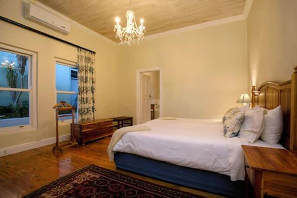Hotel Zuurberg Mountain Village (Addo)